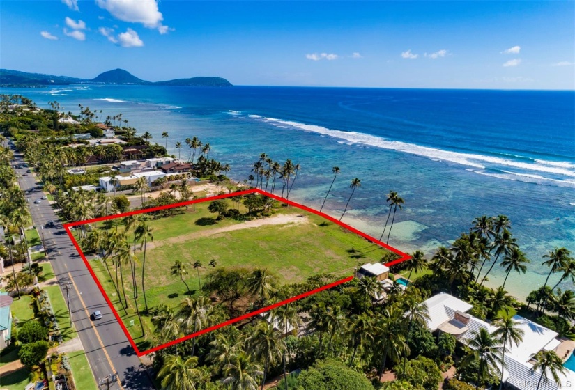 The combined 3 parcels of vacant lot on Kahala Ave.