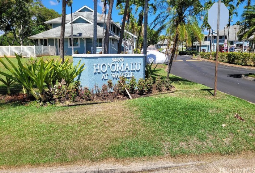 Front entrance to Ho'omalu