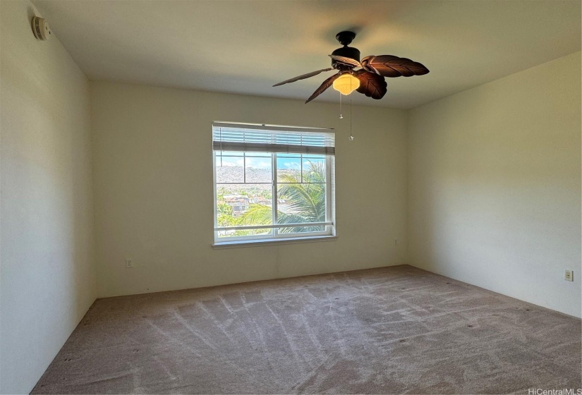 Master bedroom with Marina view