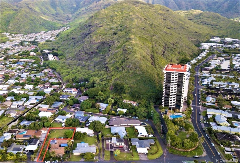 This area of Kuliouou has only 30 properties in this neighborhood.