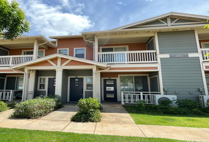 Upstairs 2 level townhome