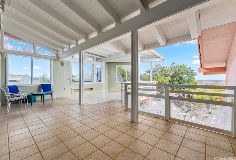 Gorgeous upstairs covered lanai with amazing views!