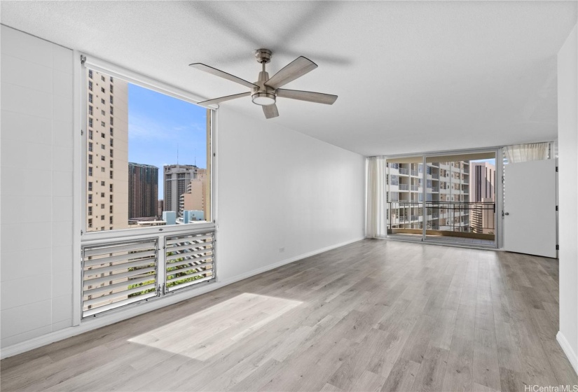 Living Dining Area