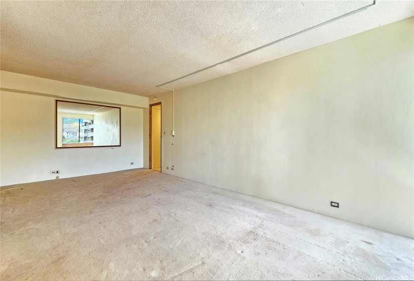 Spacious living area room