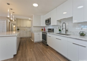 Bright and functional kitchen layout