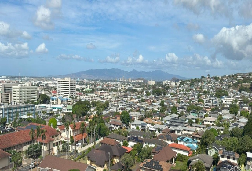 Panoramic City views from lanai.