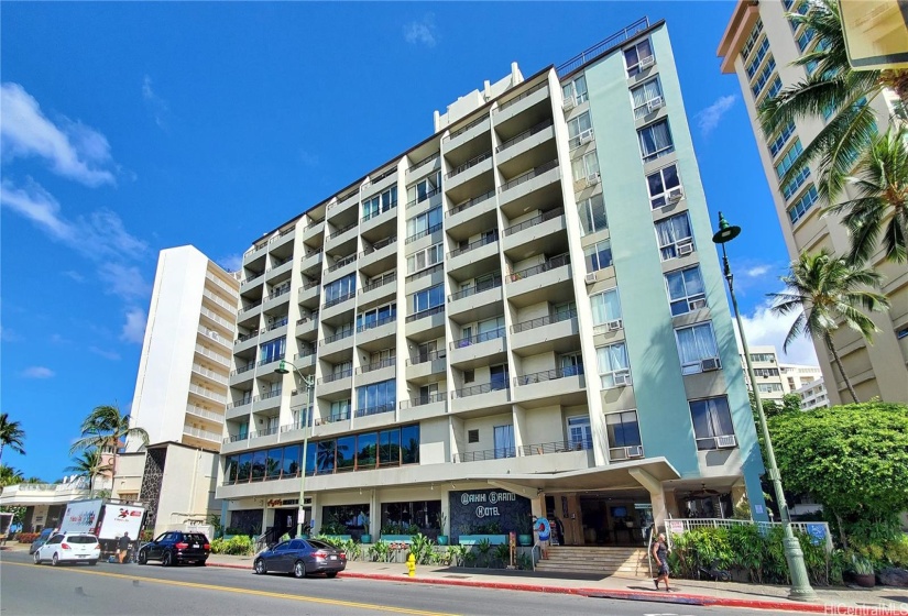 Exterior Front Waikiki Grand Hotel