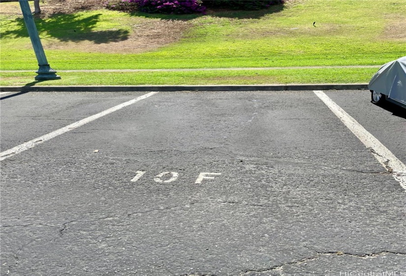 Parking stall