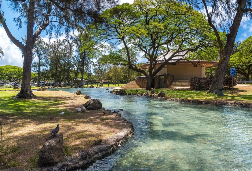 Waikiki Bandstand