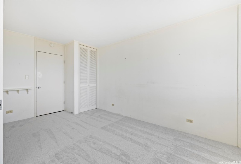 Different viewpoint of bedroom.