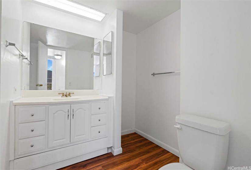 Bright white and clean bathroom.