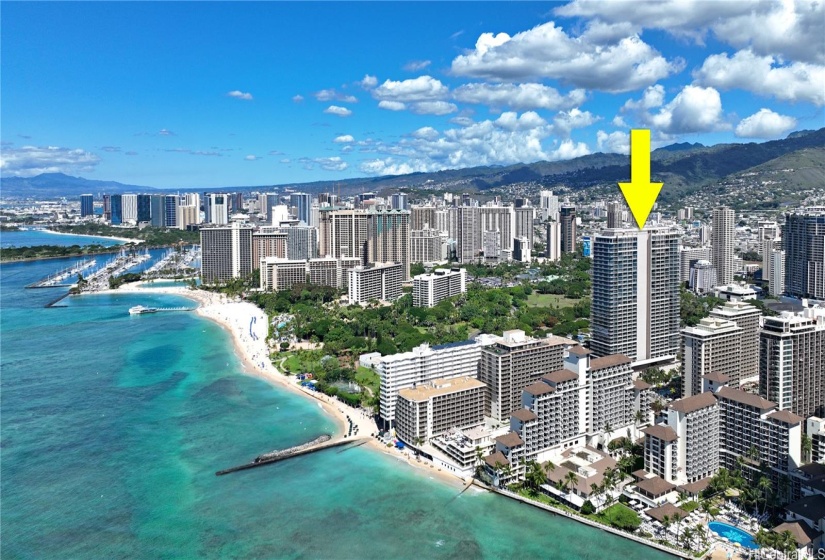 Another view of Ka La'i Waikiki Beach! Breathtaking shot!