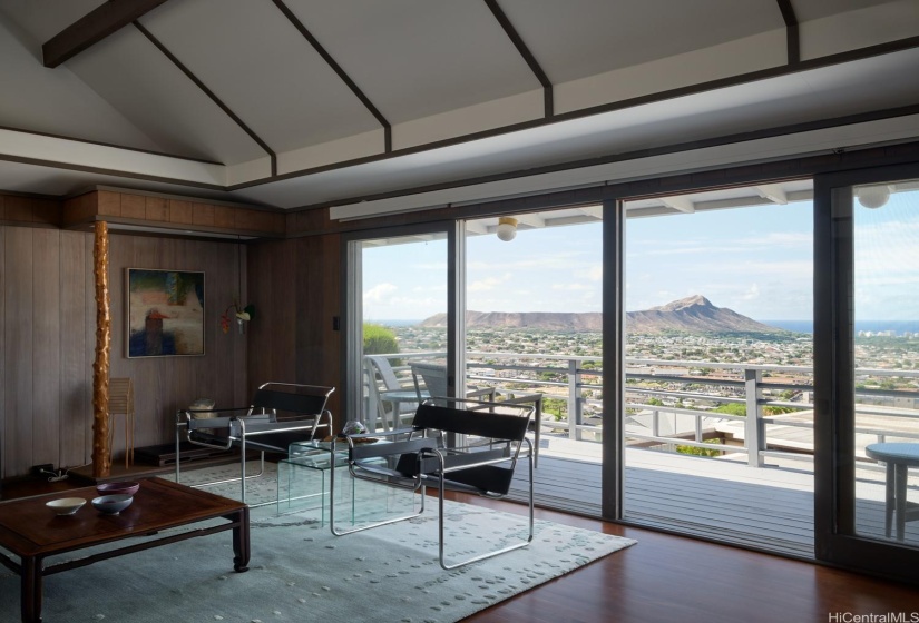 Beautiful view of Diamond Head and Waikiki from the living room.