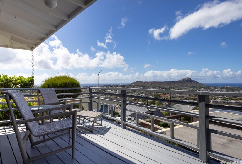 Large lanai to relax on and enjoy the view.