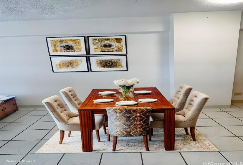 Virtually staged dining room