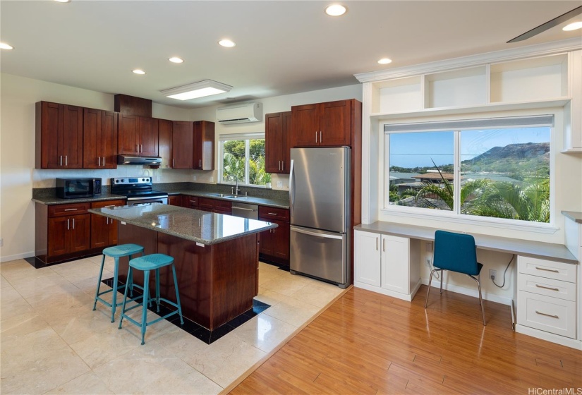 2nd floor shared bathroom