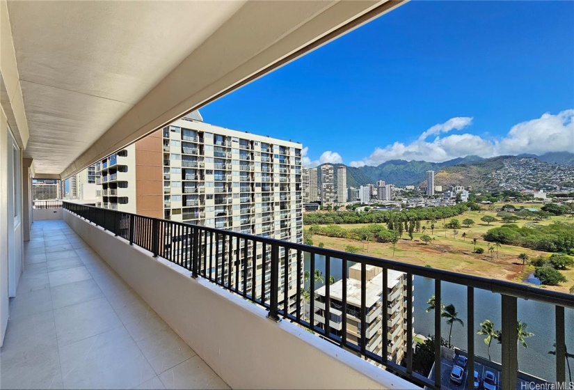 Large and spacious lanai