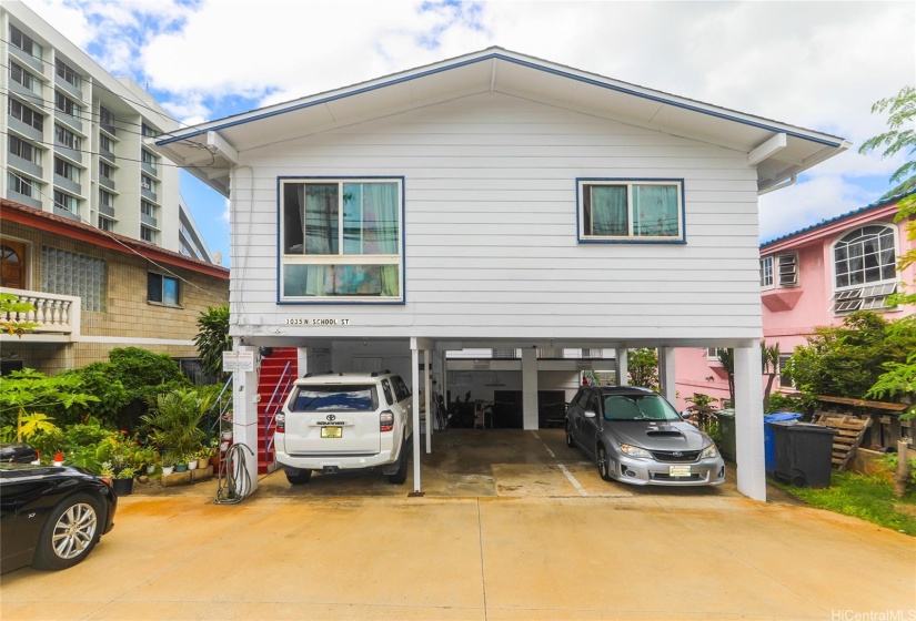 3 Car Carport w/open driveway parking