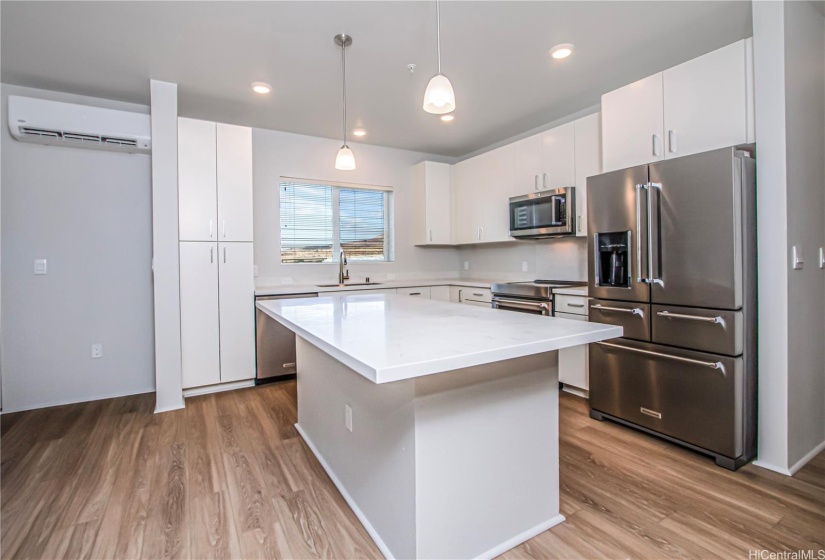 Kitchen layout with dining area