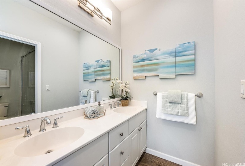 Dual Vanities in Primary Bath