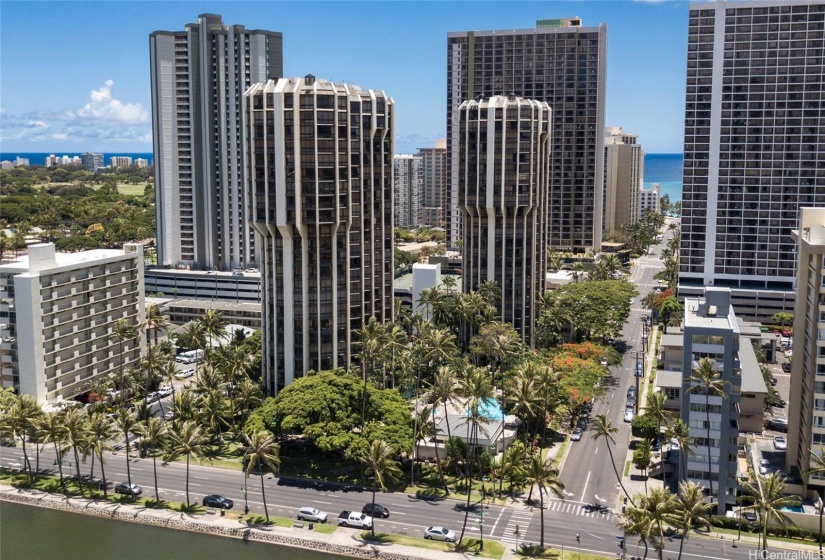 AERIAL VIEW OF COMPLEX ON THE LEFT AND 3 BLOCKS TO THE BEACH