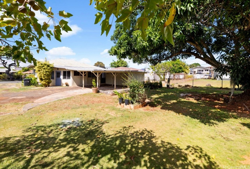 Discover your dream backyard retreat. This spacious outdoor area offers endless possibilities!