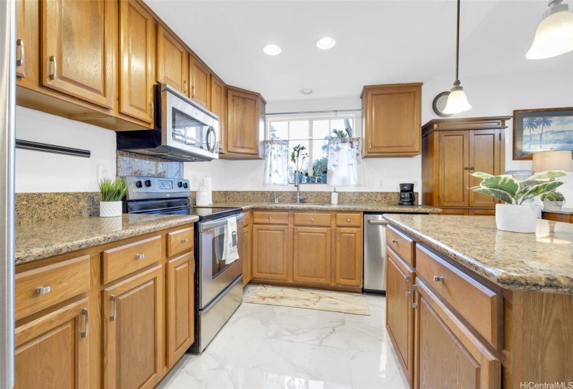 Spacious Kitchen With Windows Overlooking the Ko'olau Mountains!