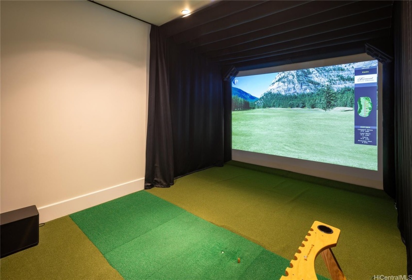 Golf simulator