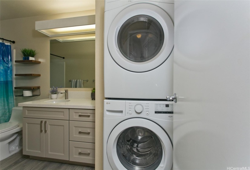 FULL SIZE washer/dryer.