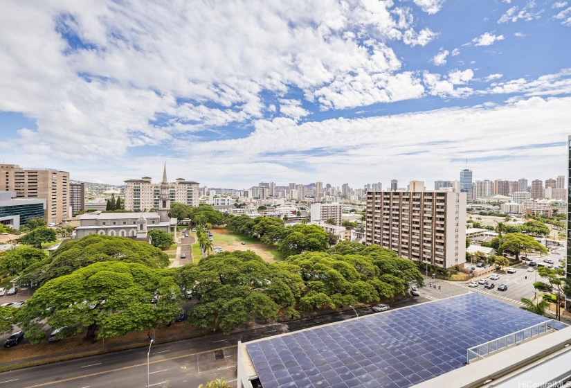 View from the living room window towards Diamond head.