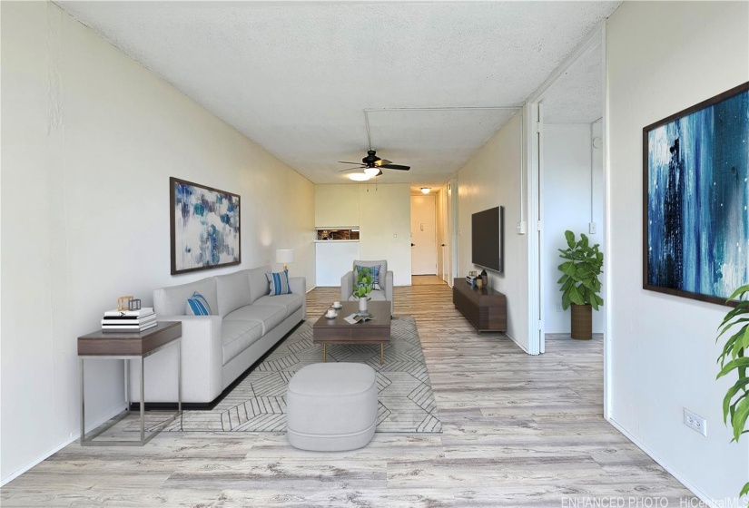 Virtually staged(enhanced). Spacious living room