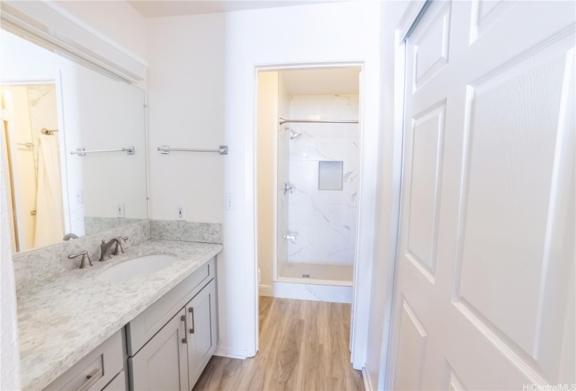 Main Bedroom bathroom