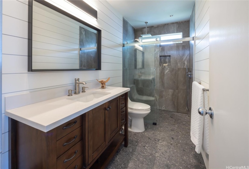High quality finishes in both bathrooms.