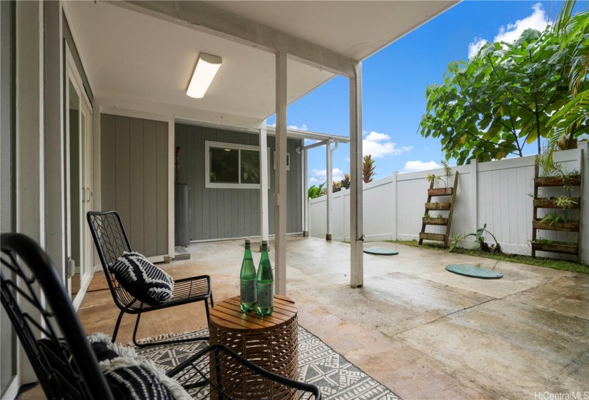 Large patio, great for entertaining