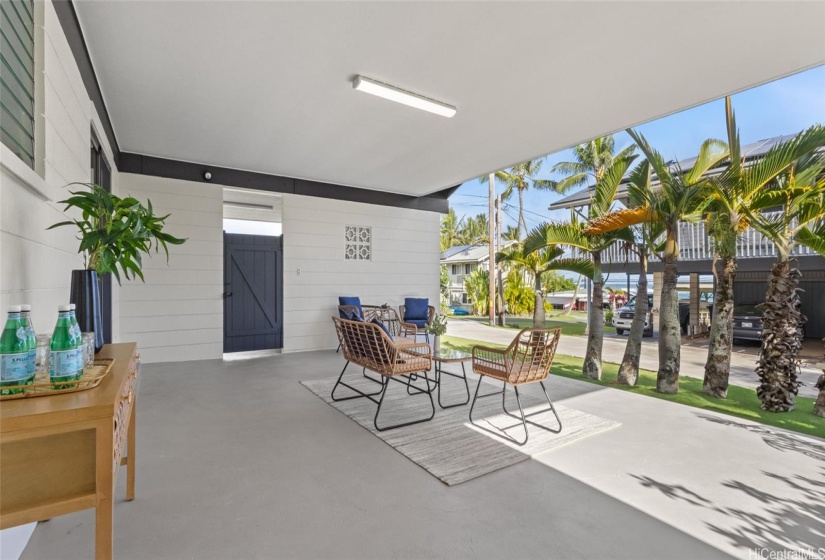 Large covered lanai with ocean views.