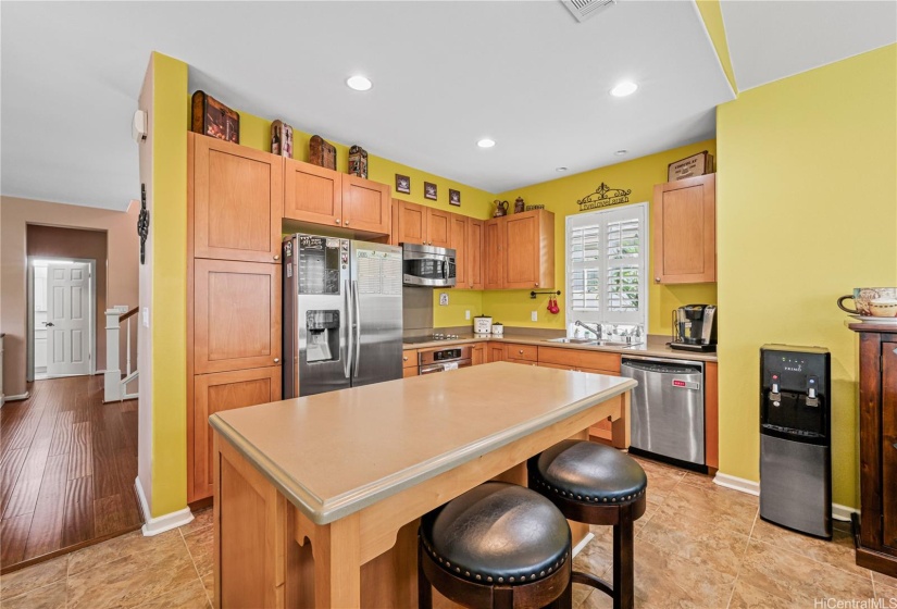 Stainless Steel Appliances and Breakfast Bar