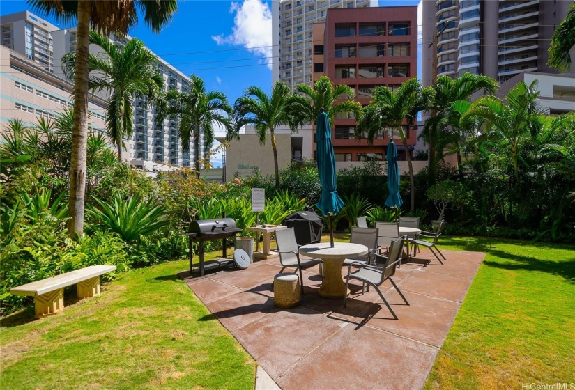 The BBQ area features table umbrellas so you can enjoy our sunshine comfortably.