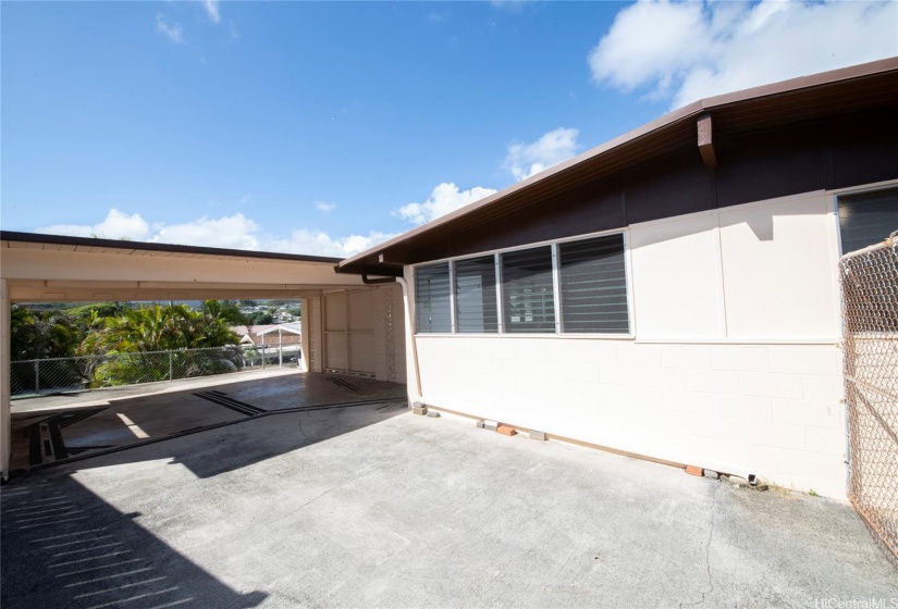 Exterior carport