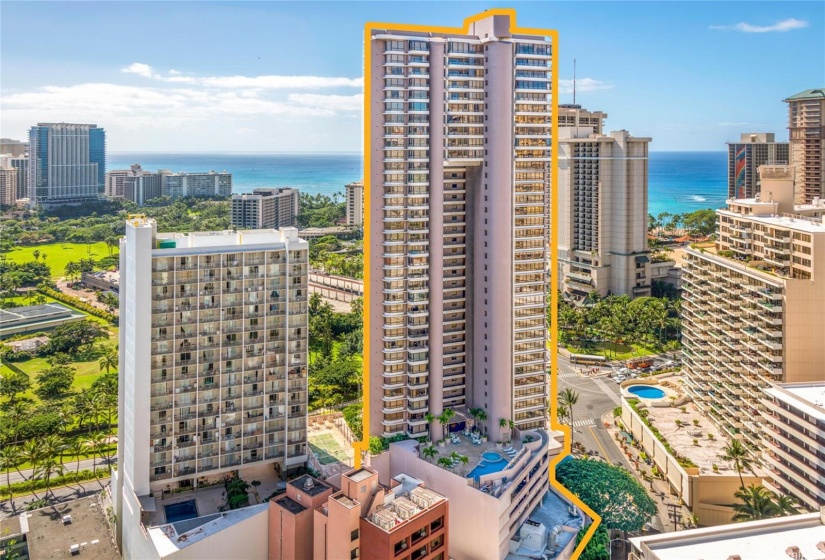 Building located at prime area in Ala Moana/Wailkiki