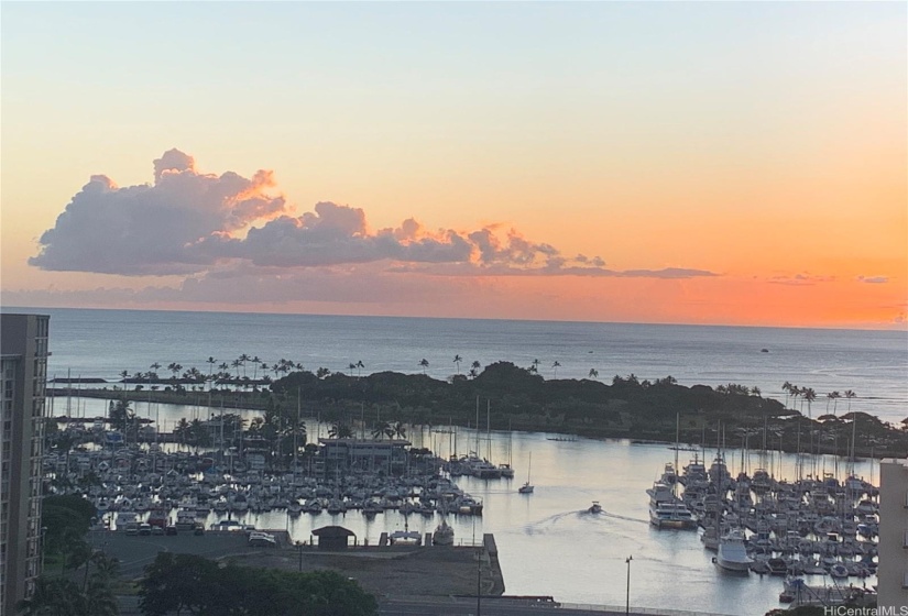 Beautiful sunset view from Lanai