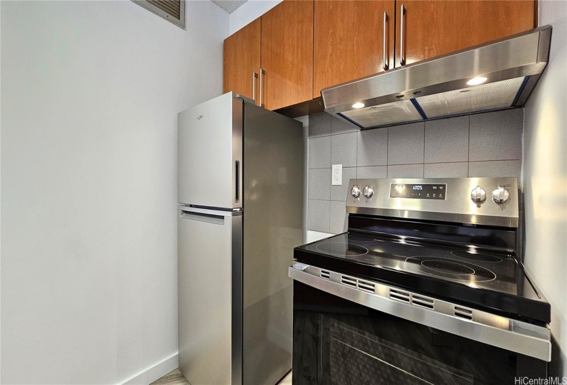 New Refridgerator, Range Hood, Stovetop Oven