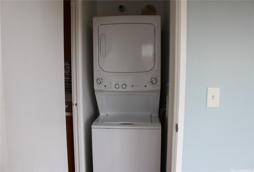 Washer and dryer in the unit will stay.