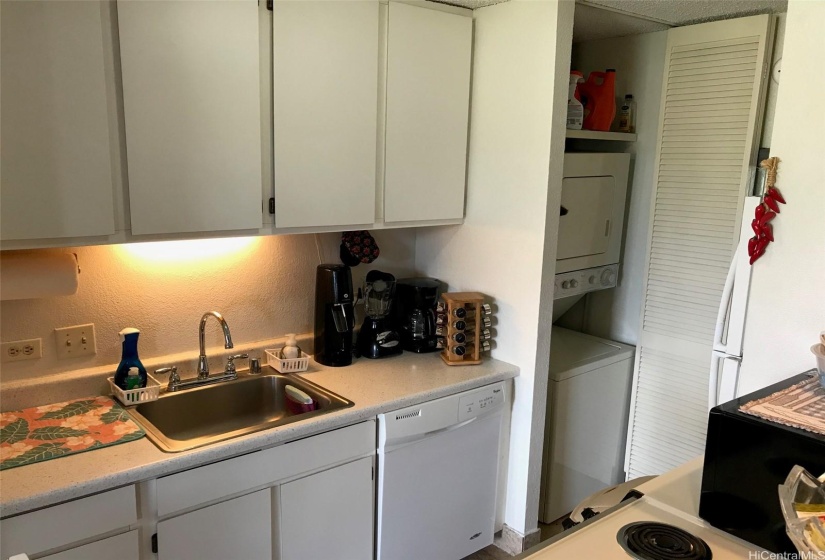 KITCHEN TO WASHER DRYER AREA