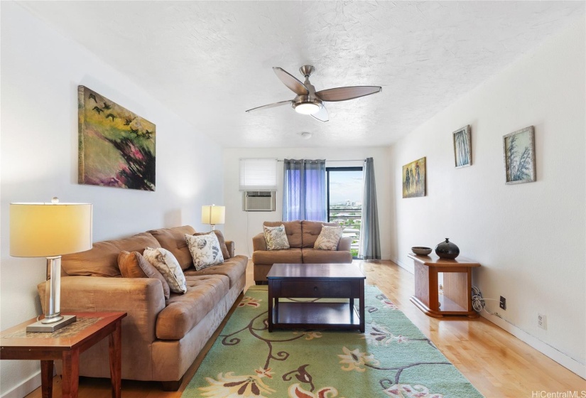 Cozy Living Room with oceanview and Pearl Harbor view.