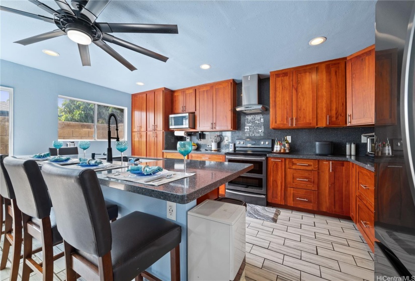 Beautiful kitchen renovated in 2017!