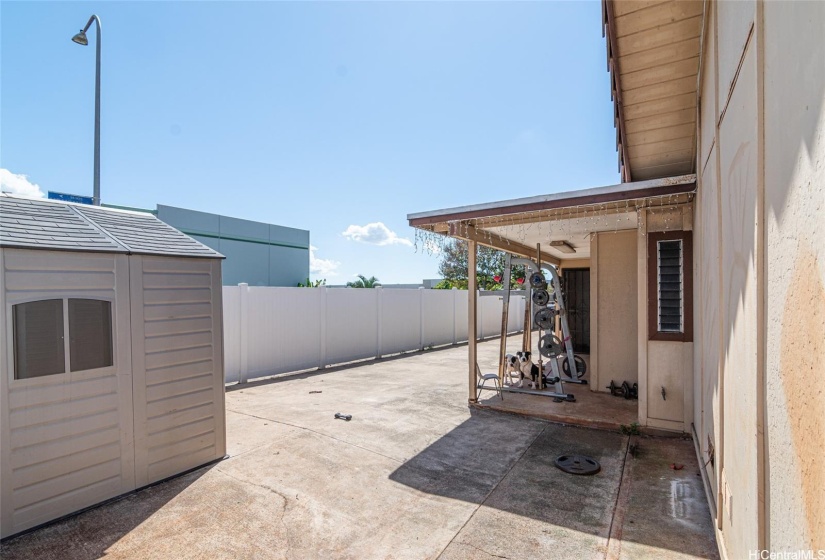 Another view of the outdoor area.