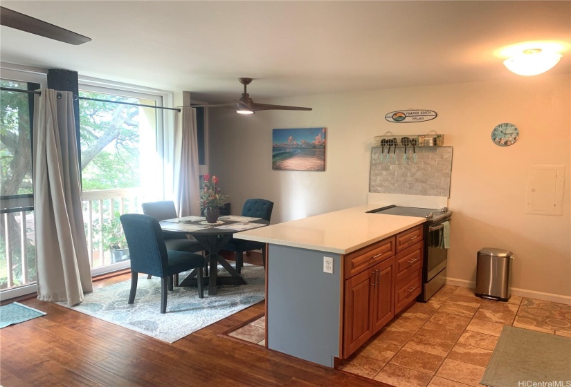 Kitchen Dining Area