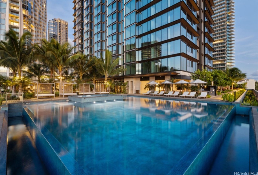 Victoria Place - Sunset Pool, West View (5th Floor)
