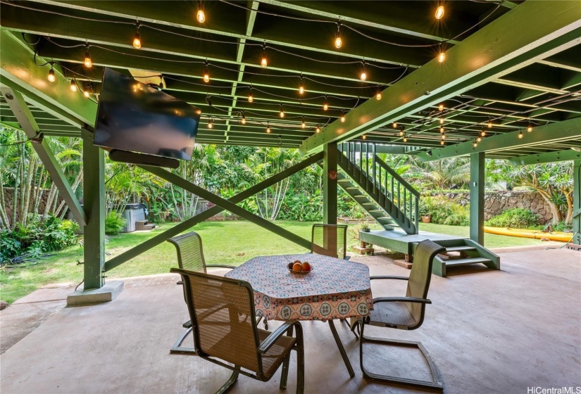 Covered outdoor area