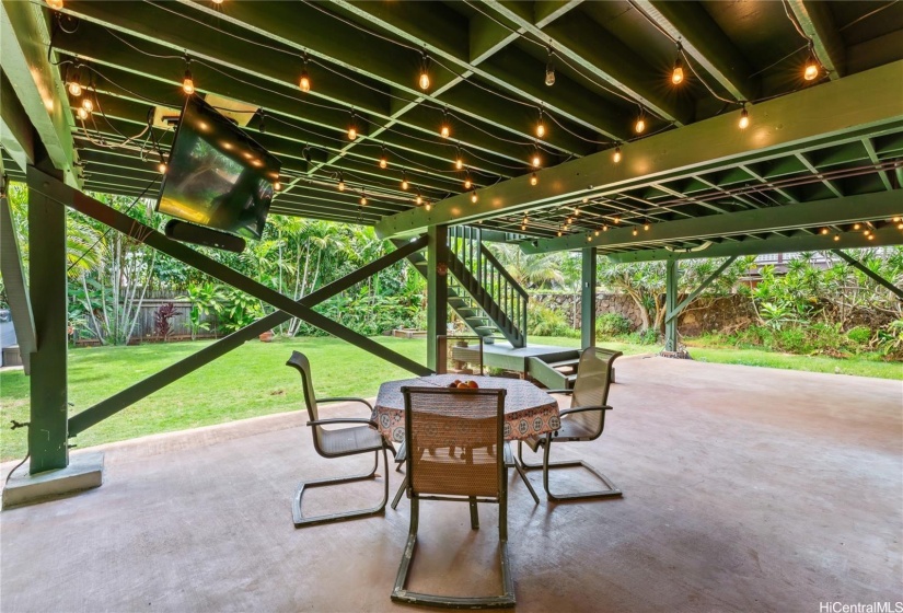 Covered outdoor area